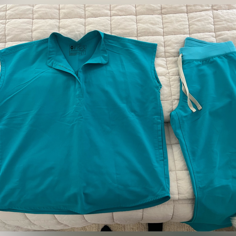 Figs Scrubs set